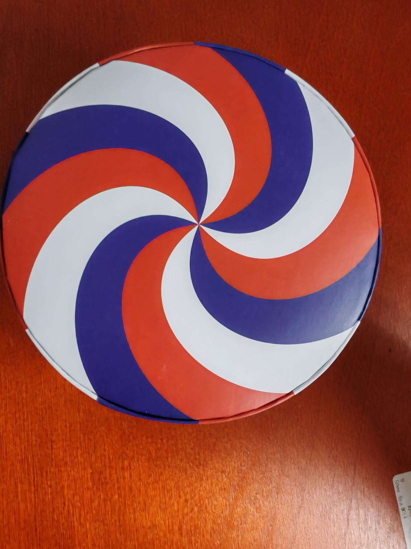 长老汇蛇年精选第九十一场拍卖 2021纽埃眼睛贴1元仿古彩色银币，1盎司999银，1000枚，立陶宛造币厂，旋彩桶盒