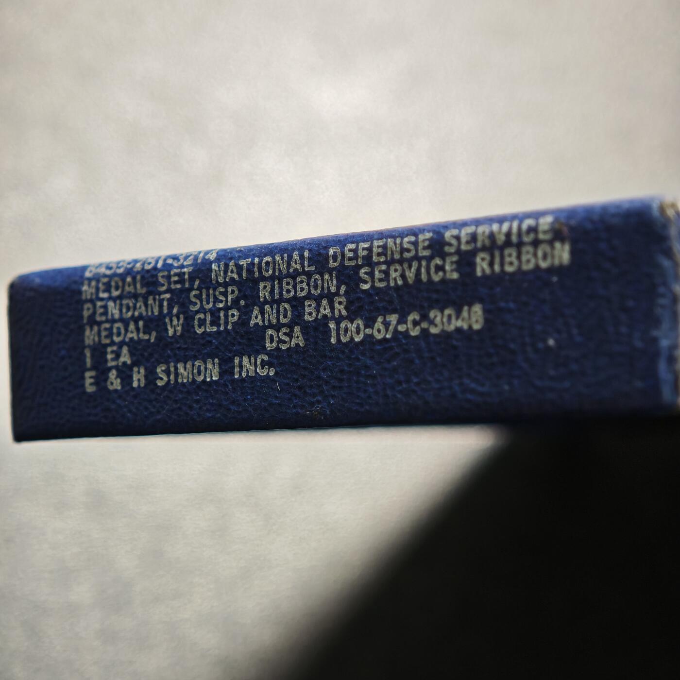 【德藏】世界币章拍卖第160期 美国国防服役奖章 原盒 带略  直径约：31.8mm/仅章；重约：20g