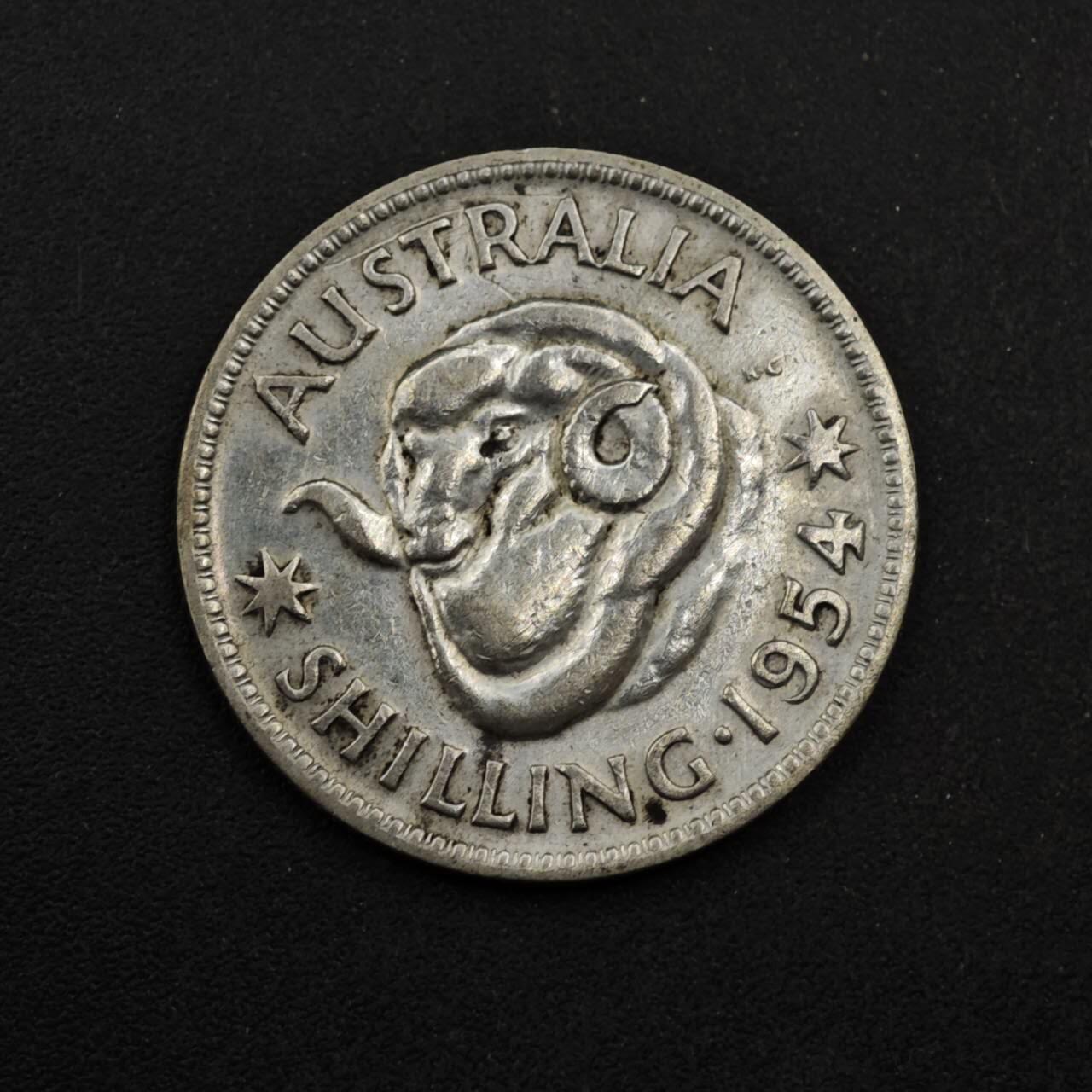 【淘币小摊】限时拍第八百三十九拍  散币银币场  满百包邮可预留两周  周一统一发货  澳大利亚1954年伊丽莎白二世一先令银币参考银价48