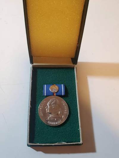 韵星假日拍卖第三十五期 -- Rimey Holidays Auction 34 - 民主德国银级莱辛奖章 库存品相 铜镀银 带早期仿皮原盒