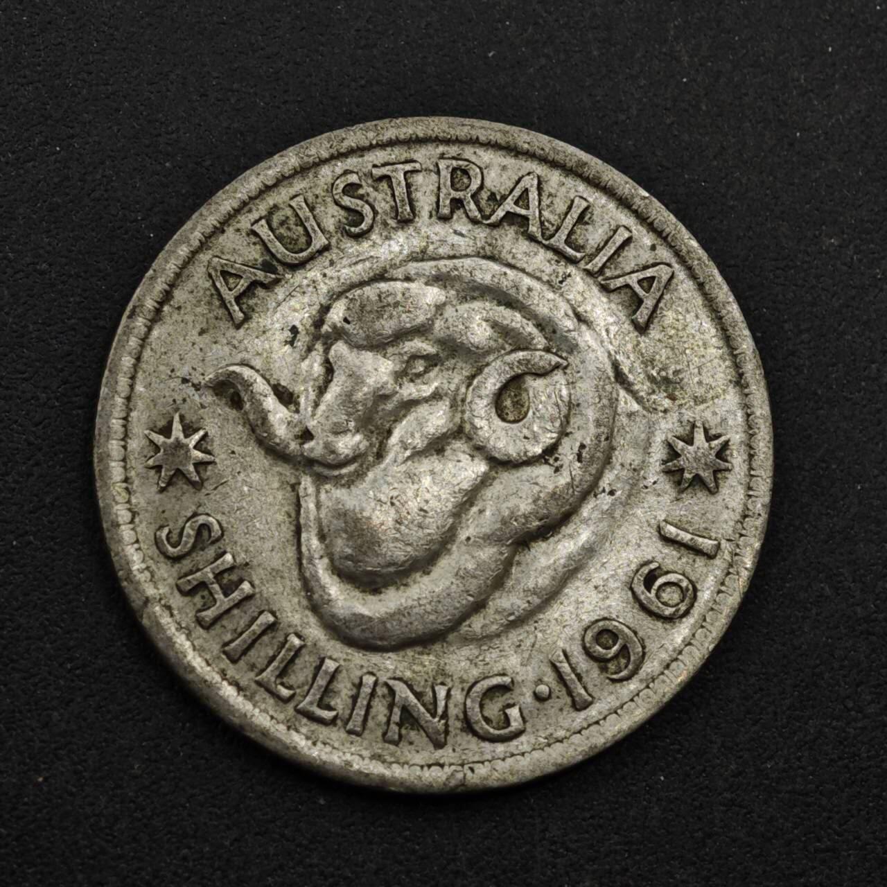 【淘币小摊】限时拍第八百三十九拍  散币银币场  满百包邮可预留两周  周一统一发货  澳大利亚1961年伊丽莎白二世一先令银币参考银价48