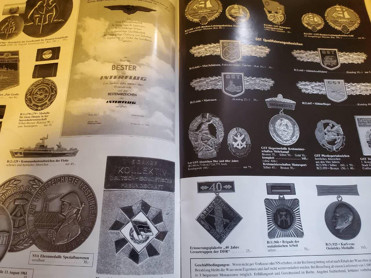 韵星假日拍卖第三十五期 -- Rimey Holidays Auction 34 苏德勋奖章 铜版纸印刷 记录了从帝德到nazi到东西德的热门常见奖章证章勋章和苏联勋奖章 图片非常多 入门必备