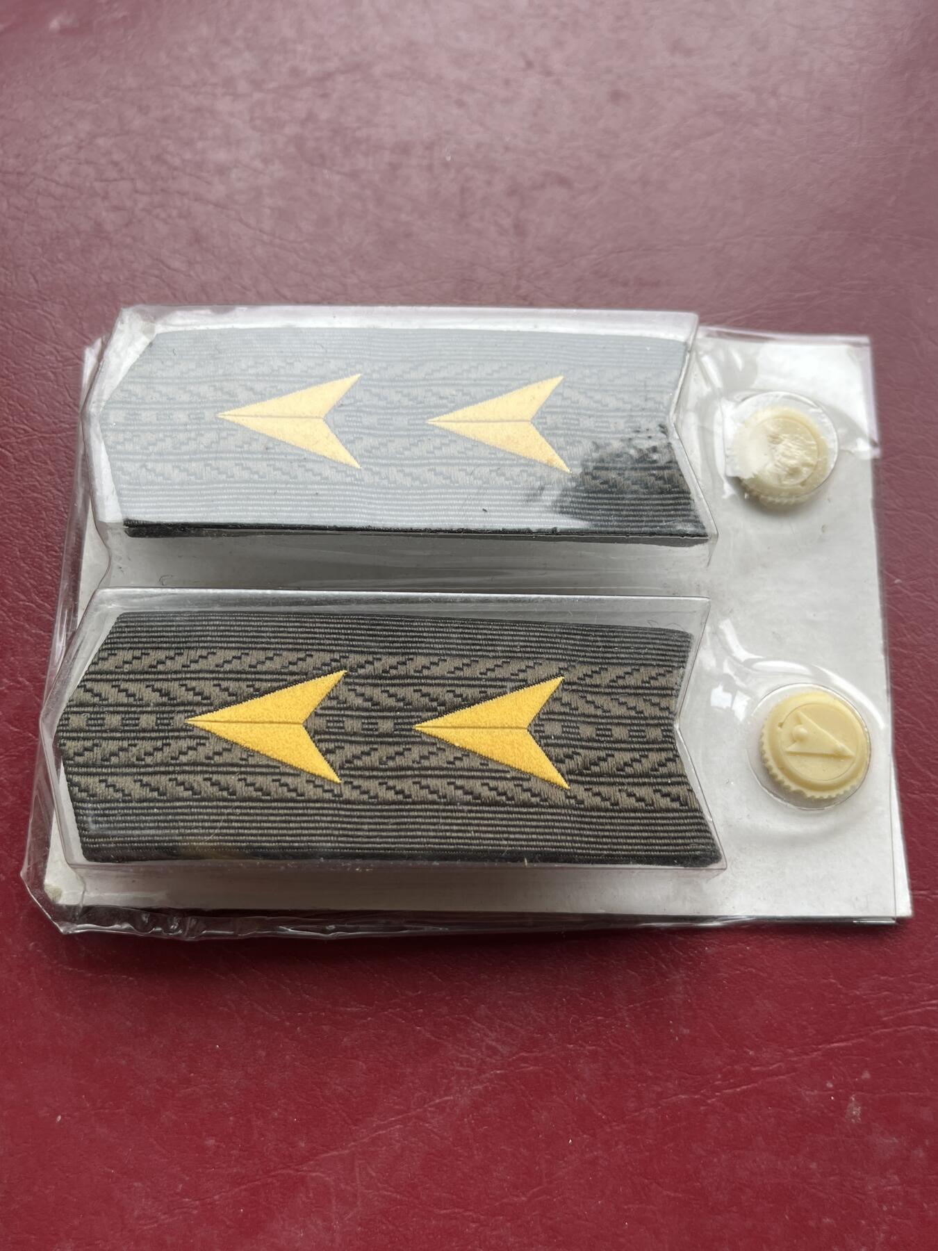 八九十年代朝鲜刺绣丝织章专场拍卖 九十年代朝鲜社会主义国家苏式原始状态丝织章3