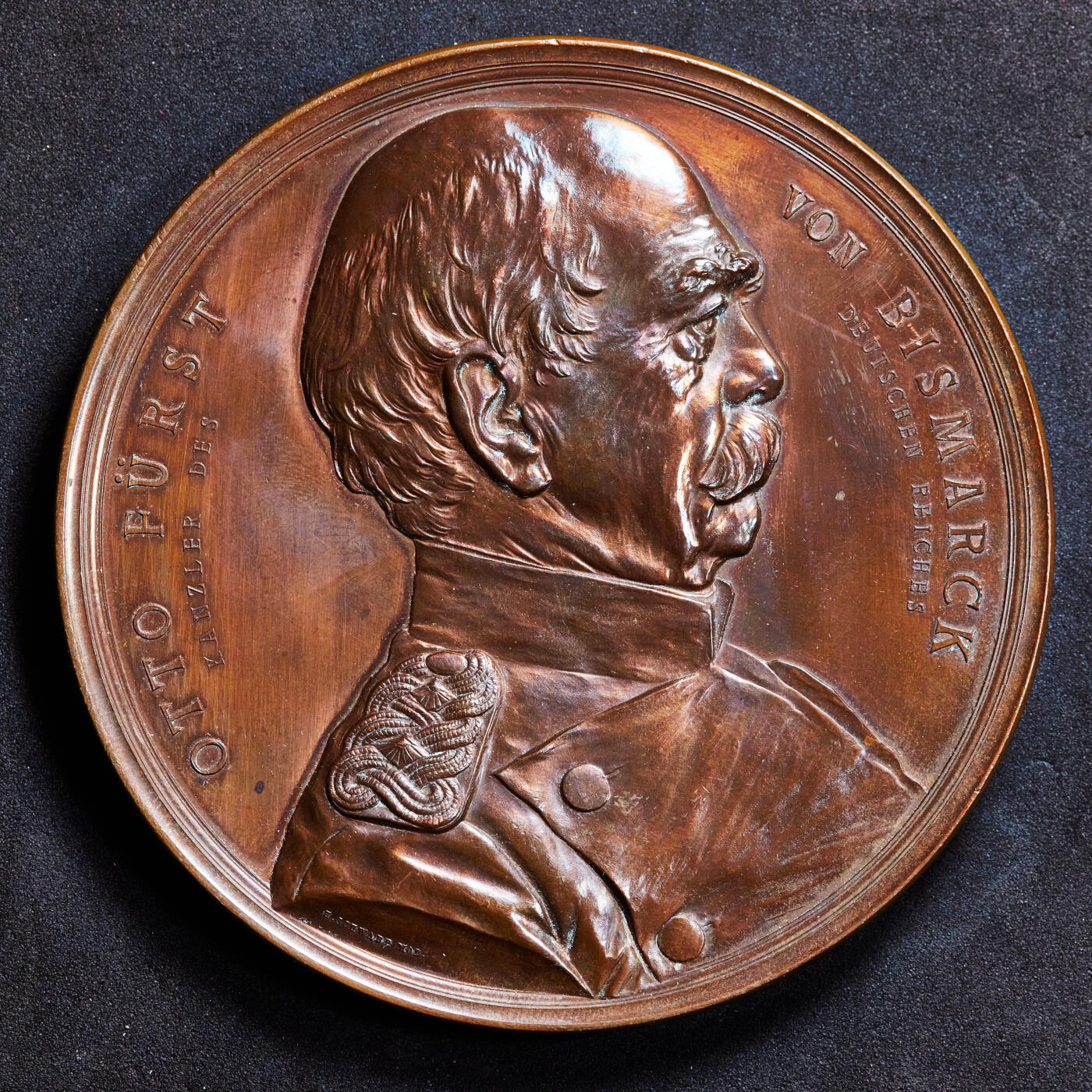 【俄甄集藏】2026年(046)01-07 星期三 晚 19:30 全场包邮 德国1890年纪念俾斯麦卸任德国首相以及柏林新国会大厦落成大铜章，直径：84mm，重量：287.92克，巧克力包浆