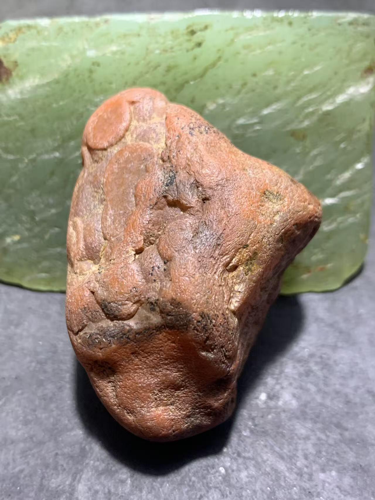 精美红皮冻红开窗料南红玛瑙原石一颗