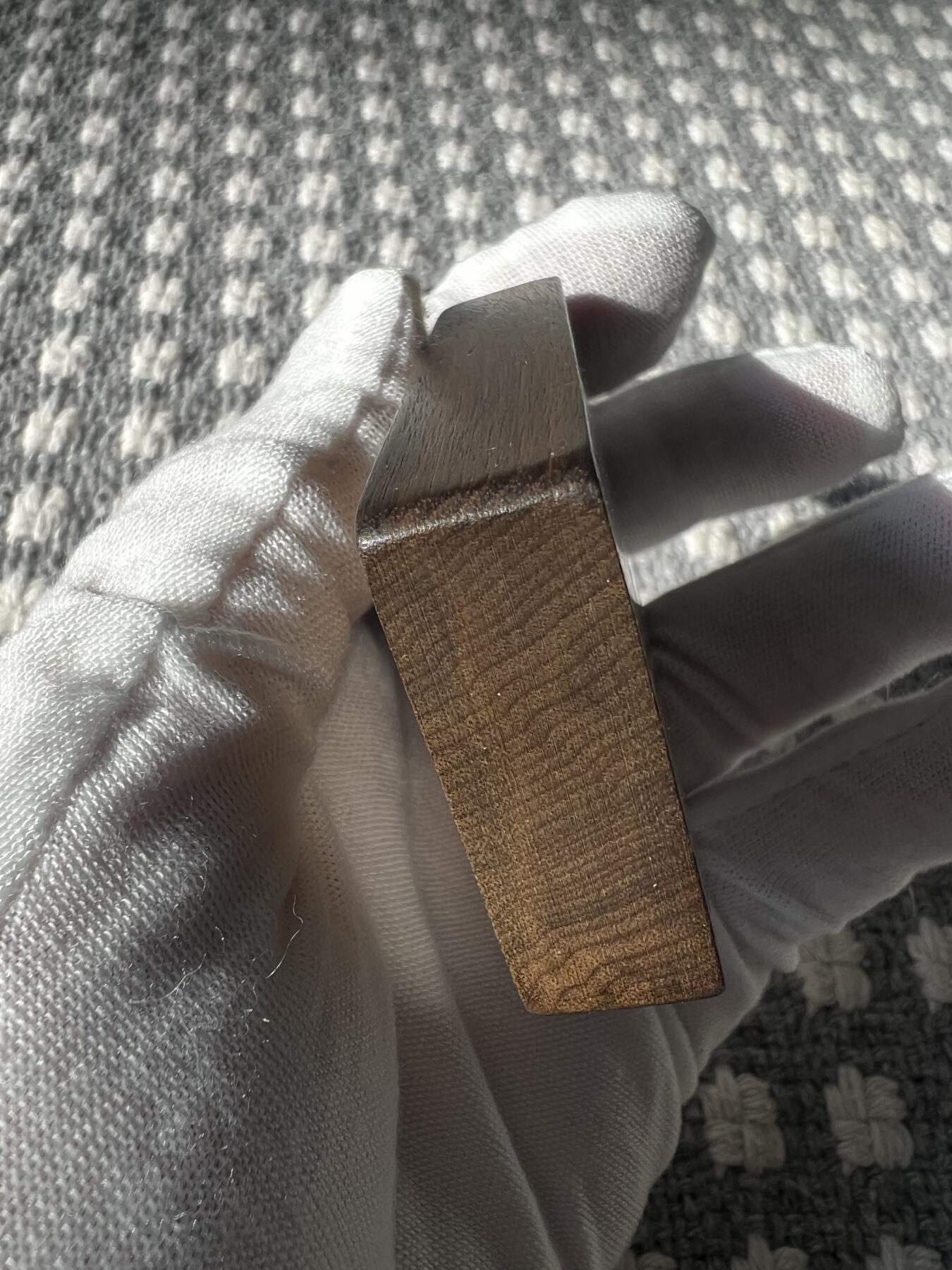 零元拍：C02金丝楠牌子，香喷喷的小金砖，金光闪闪，61/38.9/13MM