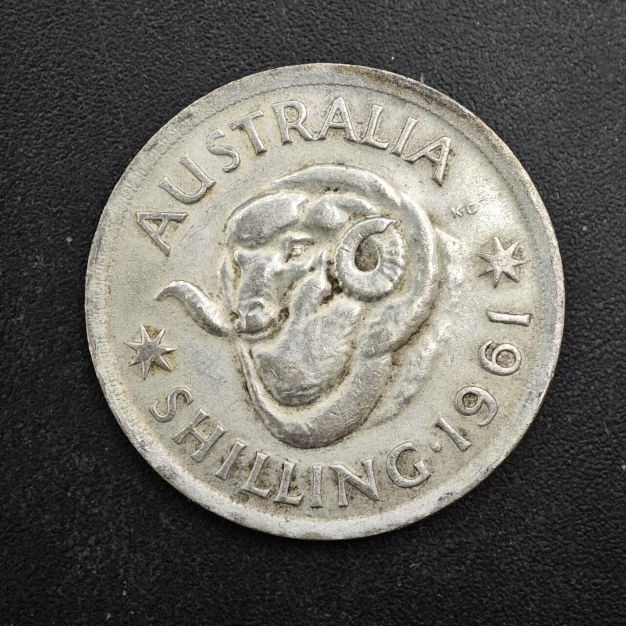 【淘币小摊】限时拍第八百四十拍  散币银币场  满百包邮可预留两周  周一统一发货  澳大利亚1961年伊丽莎白二世一先令银币参考银价49