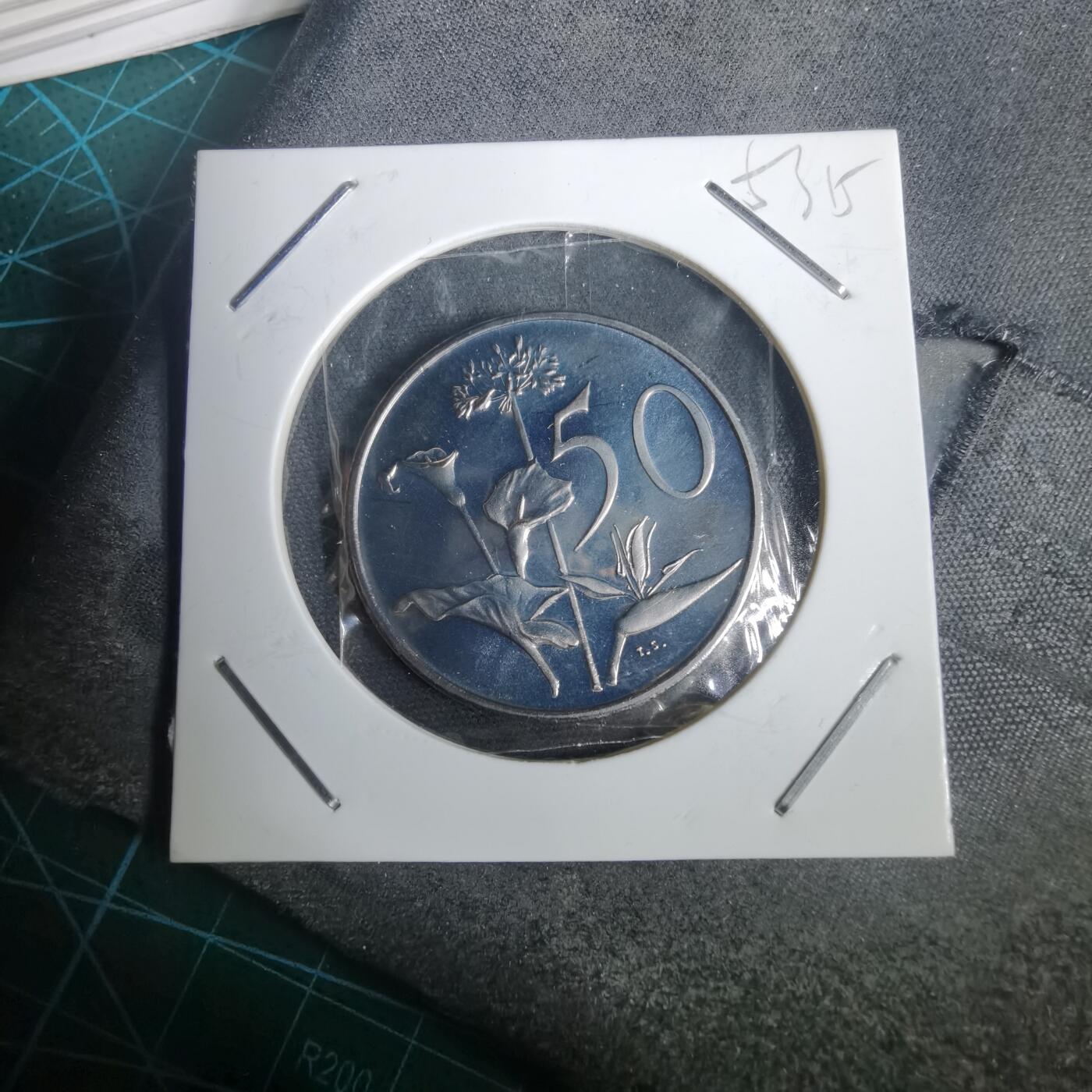 沼泽如烟--第953场 南非1971年50分精制币