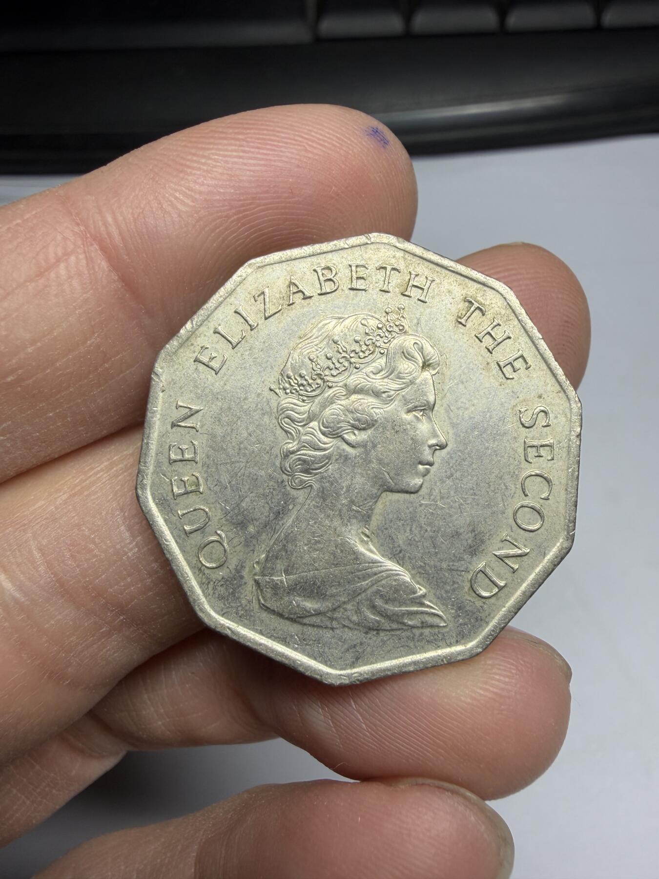 2026年集古藏今外币拍卖第一期-第2场—（总第299拍），可以寄存60天，满160元包邮。 1976年香港大五元