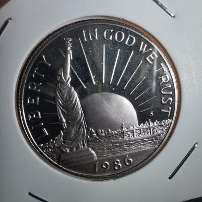 沼泽如烟--第953场 - 美国1986年50分精制币纪念币