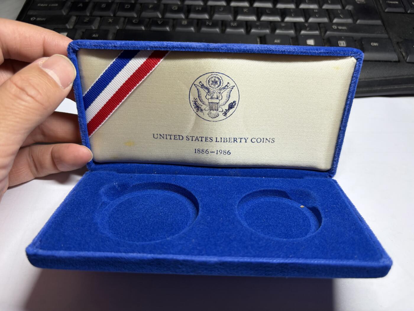 2026年集古藏今外币拍卖第一期-第2场—（总第299拍），可以寄存60天，满160元包邮。 美国精致币空盒