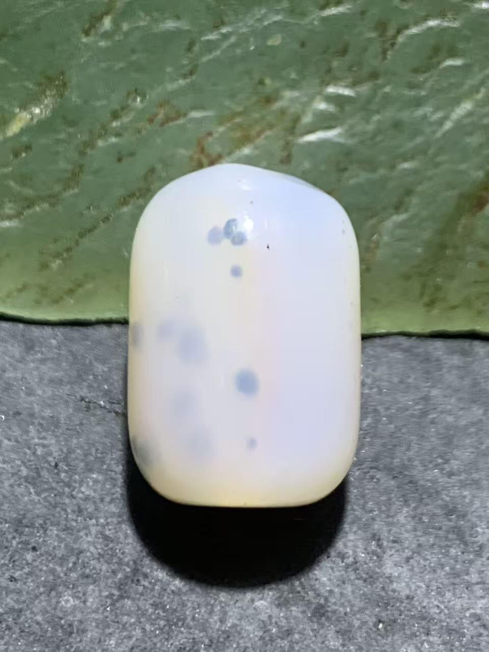 草花纹海洋玉髓随形直桶通货桶珠一颗，