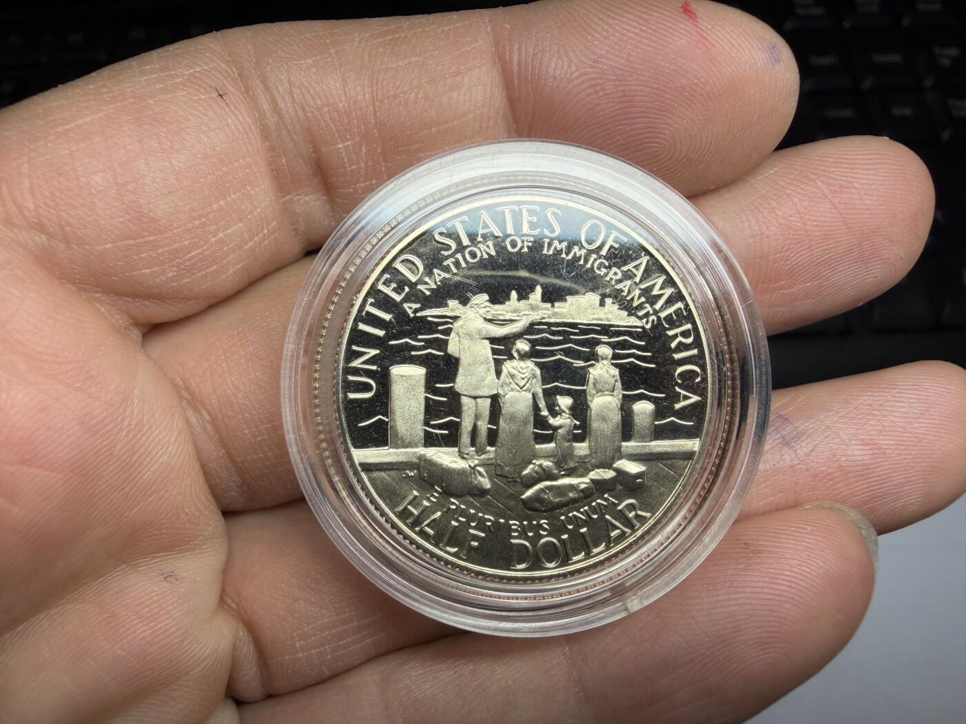 2026年集古藏今外币拍卖第一期-第2场—（总第299拍），可以寄存60天，满160元包邮。 1986年美国半美元精制币，盒后配