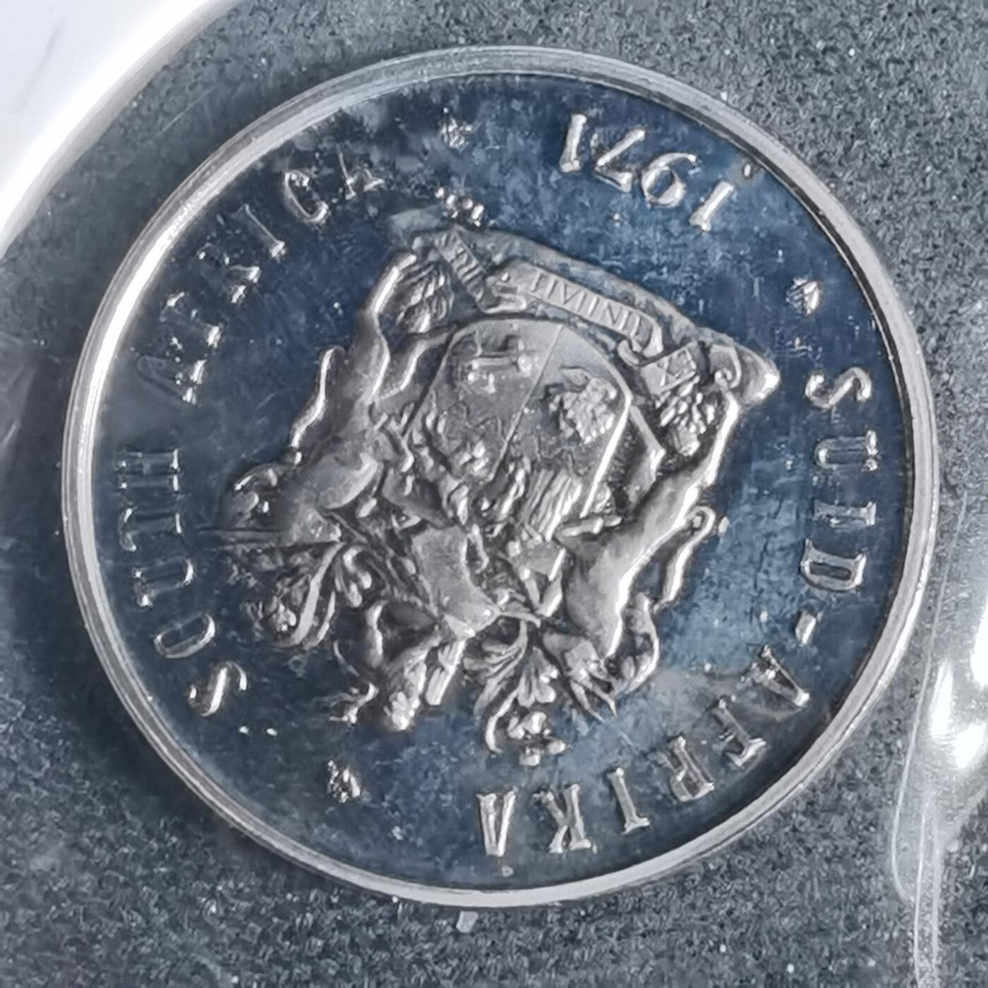 沼泽如烟--第953场 南非1971年5分精制币