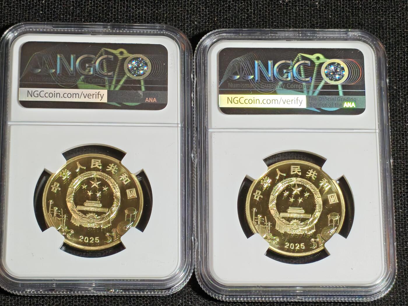 刘世昌艺术品销售中心～虎踞龙蟠*金杨在线联拍群第513期 2025年流通纪念币“京剧艺术-净角”【首日标】（NGC MS68PL 串号：8579010-047、048）共2枚。