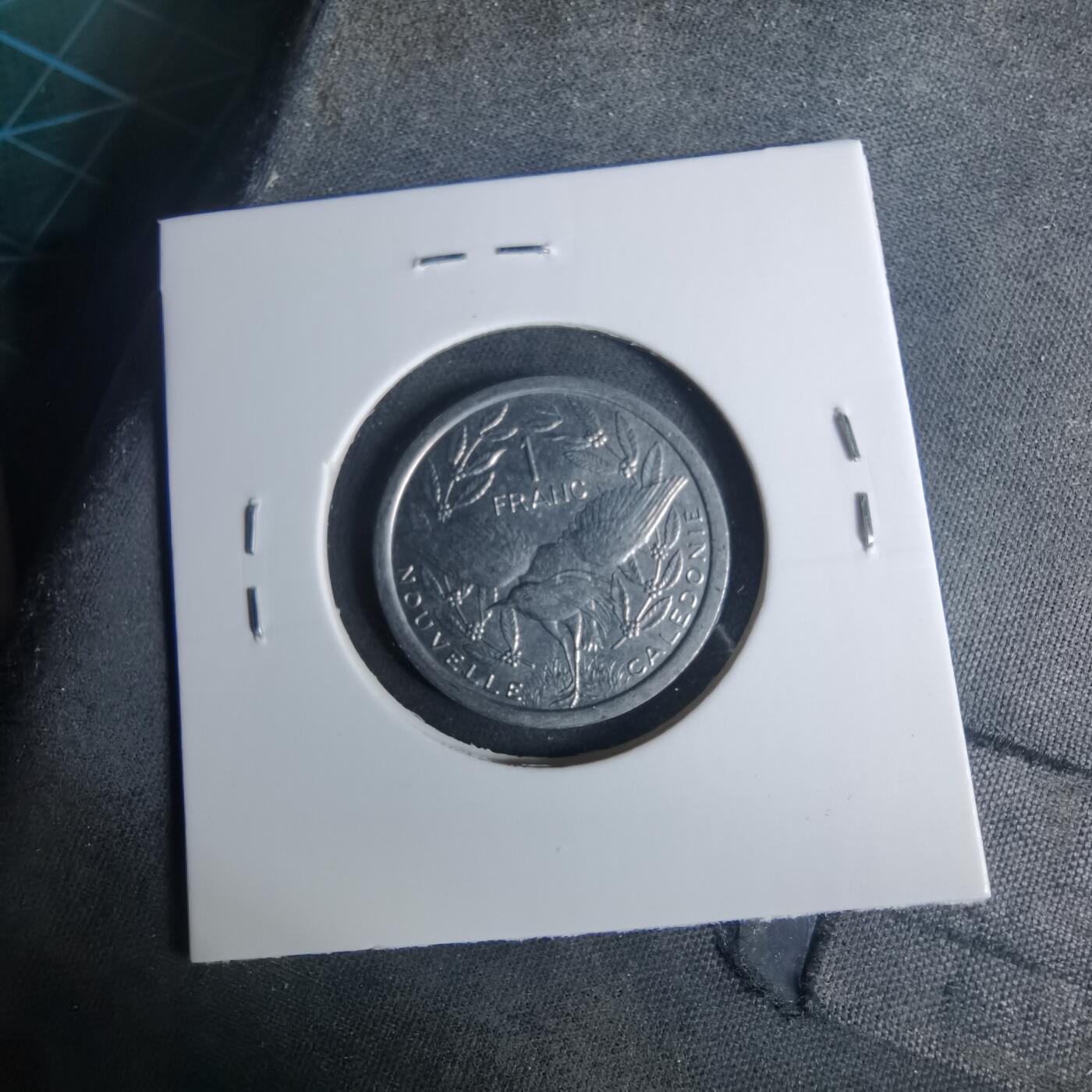 沼泽如烟--第952场 法属新喀里多尼亚2003年1法郎