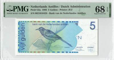 小福收藏拍卖第200期 【庆典场 中拍就有好礼相赠】评级币精选场 本期有捷克斯洛伐克20年100克朗慕夏作品大珍 69分倒置百位号布隆迪世界最大纸币  35年版加拿大经典 苏格兰格拉斯哥大学500年纪念钞倒置小号 卡塔尔80年100里亚尔冠军分 美国教育券 意大利拉斐尔 乌克兰 库克群岛 墨西哥 南斯拉夫 亚美尼亚等多国精美高分珍稀老钞精品纸币 - 荷属安的列斯 1986年 5盾 首年份 尾8 PMG68 EPQ 季军分