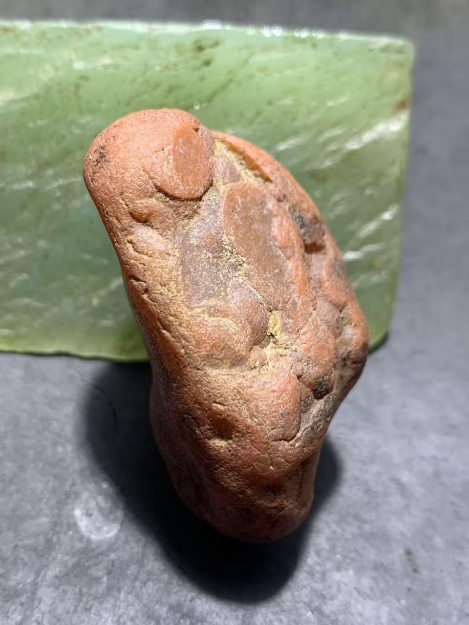 精美红皮冻红开窗料南红玛瑙原石一颗