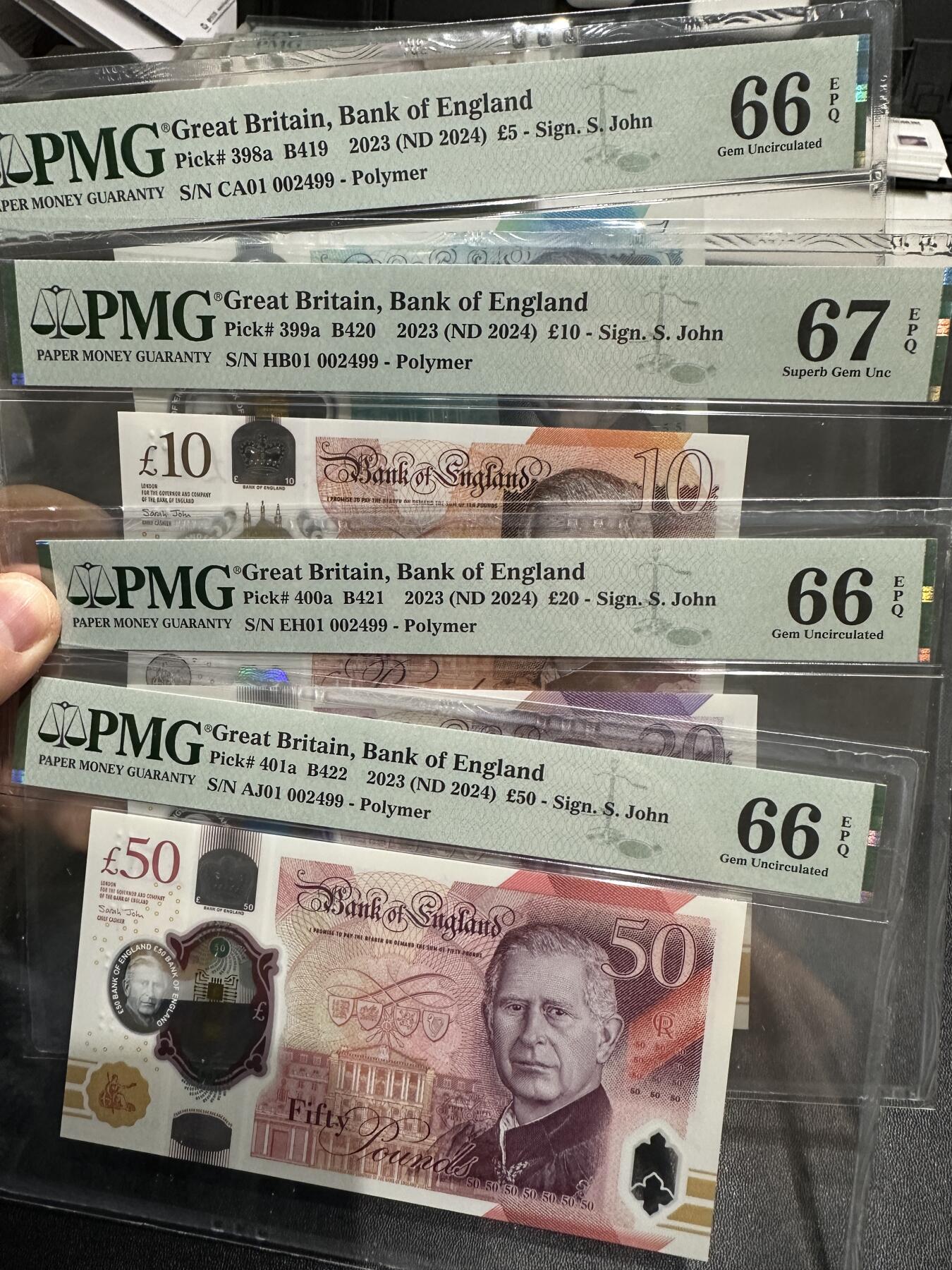 🎉🎉🎉《外钞收藏家》第六百期（年度庆典场）（本平台长期征集拍品、欢迎藏友们联系合作）❤️❤️❤️ 英国最新版 查尔斯 塑料钞 5-50镑 四张一起 全部首发冠 PMG66-67 