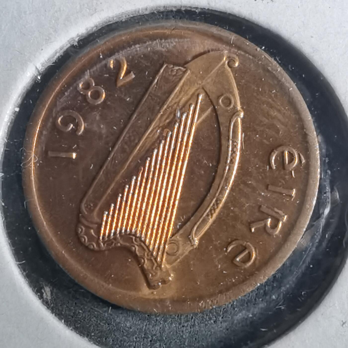 沼泽如烟--第952场 爱尔兰1982年半便士