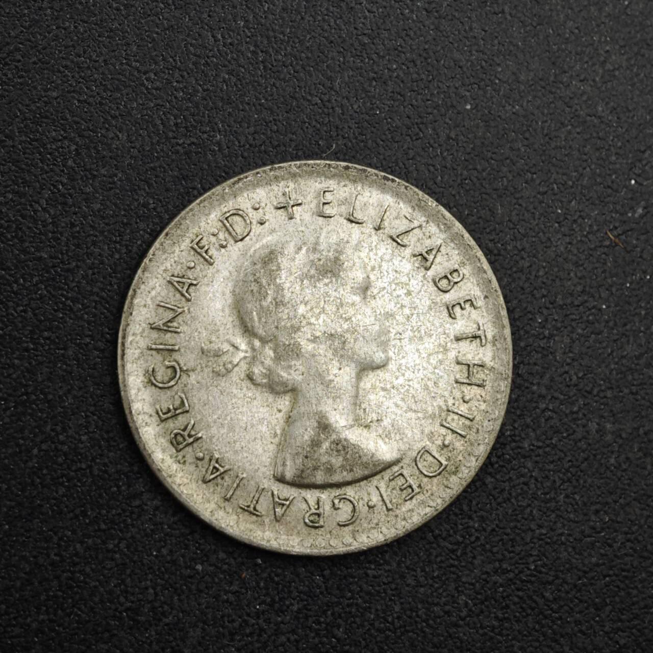 【淘币小摊】限时拍第八百四十拍  散币银币场  满百包邮可预留两周  周一统一发货  澳大利亚1961年伊丽莎白二世3便士银币参考银价12