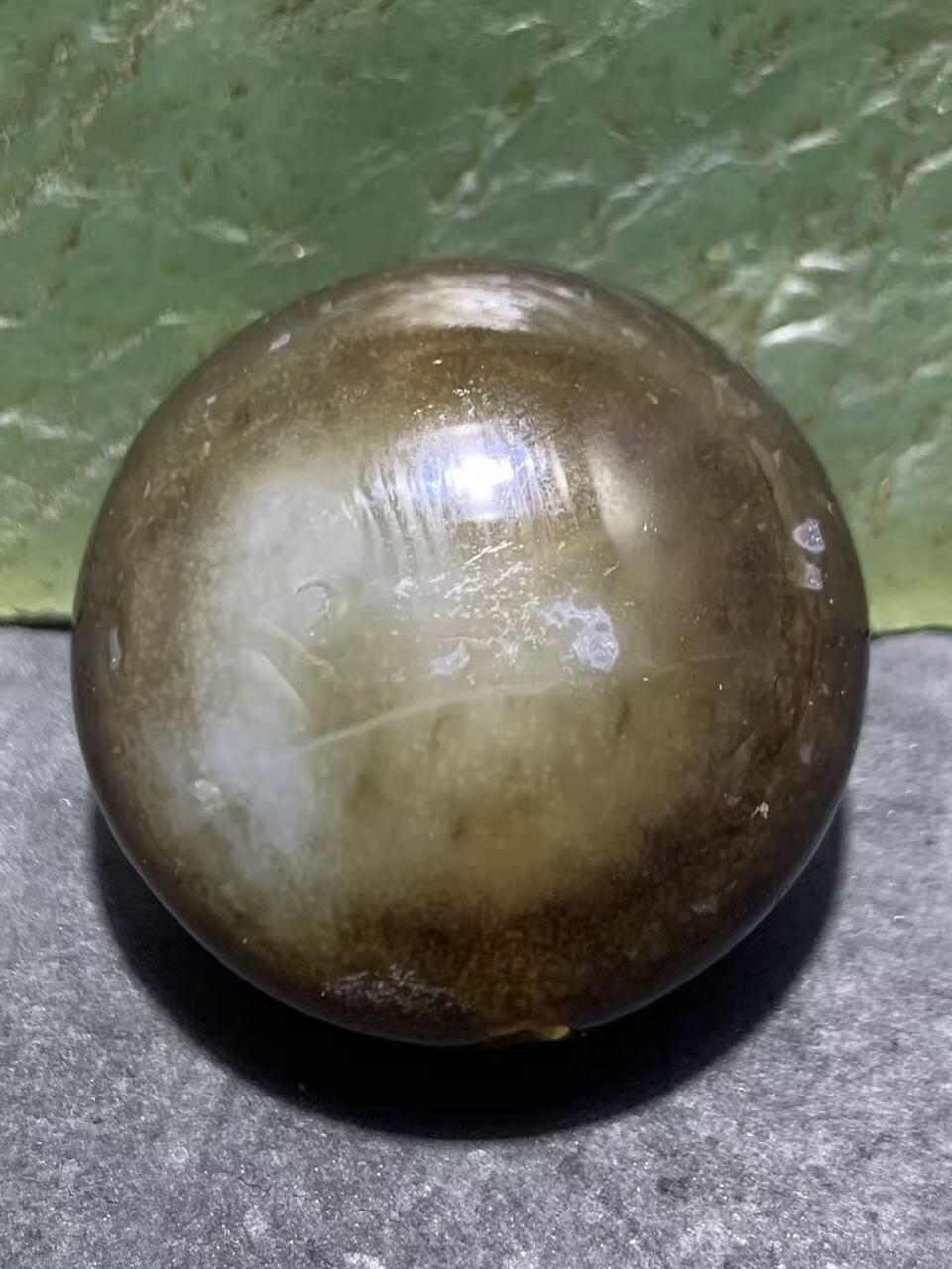 精品药师玛瑙手工雕刻回纹瑞兽板珠（背云）一颗。