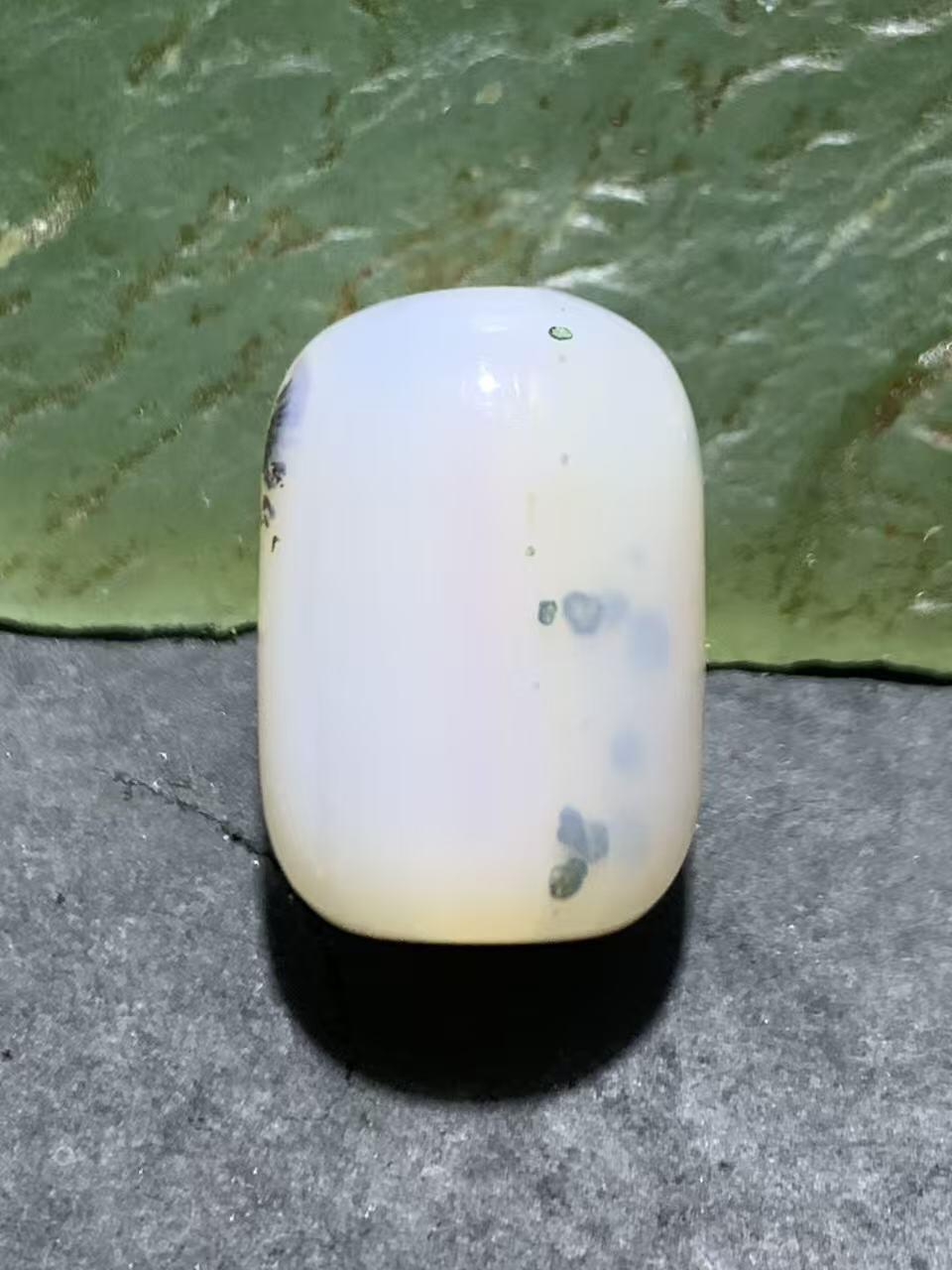 草花纹海洋玉髓随形直桶通货桶珠一颗，