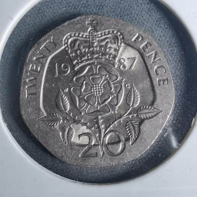 沼泽如烟--第952场 - 英国1987年20便士