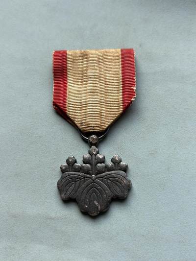 盛世勋华——号角文化勋章邮票专场拍卖第297期 - 日本勋八等白色桐叶章 银制