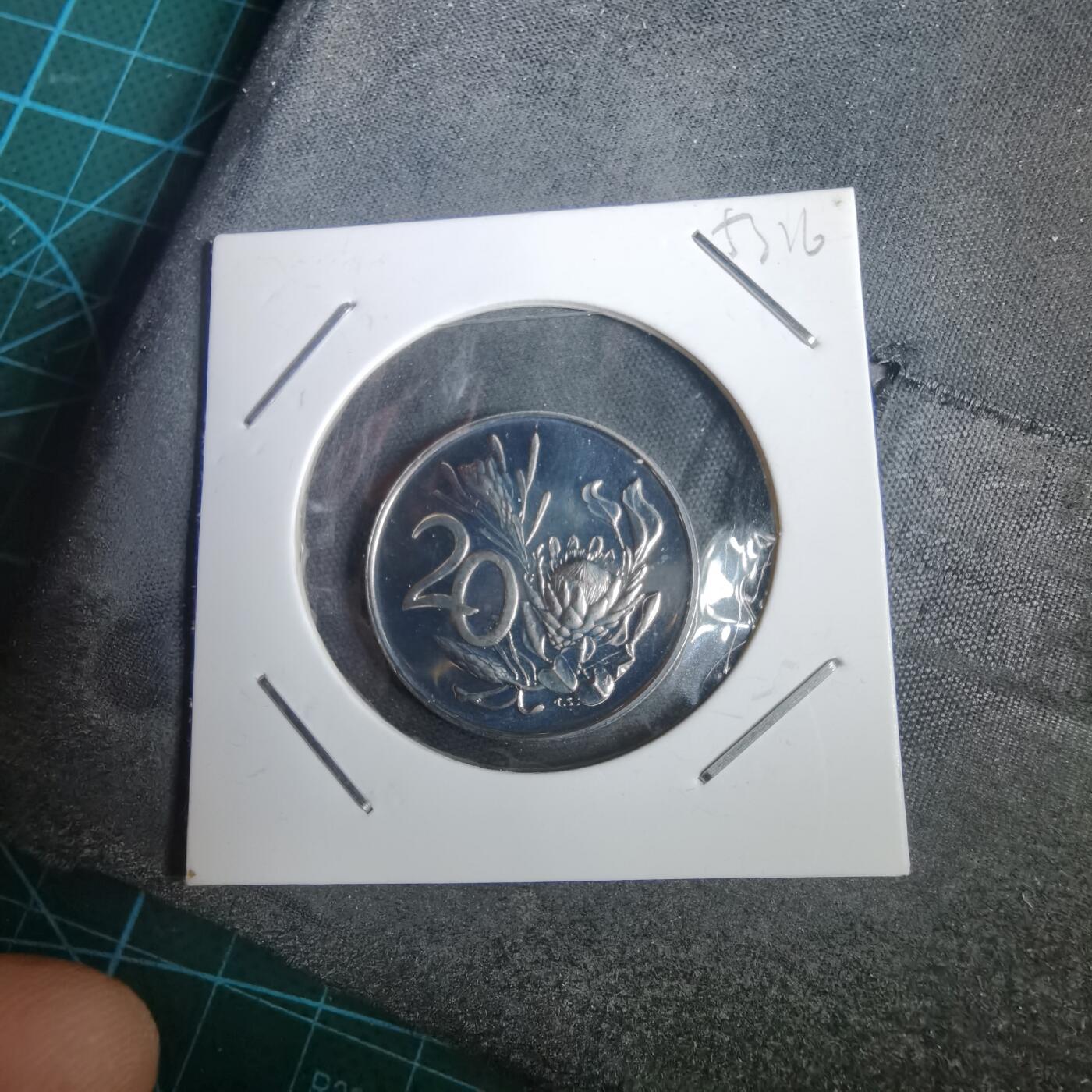 沼泽如烟--第953场 南非1971年20分精制币