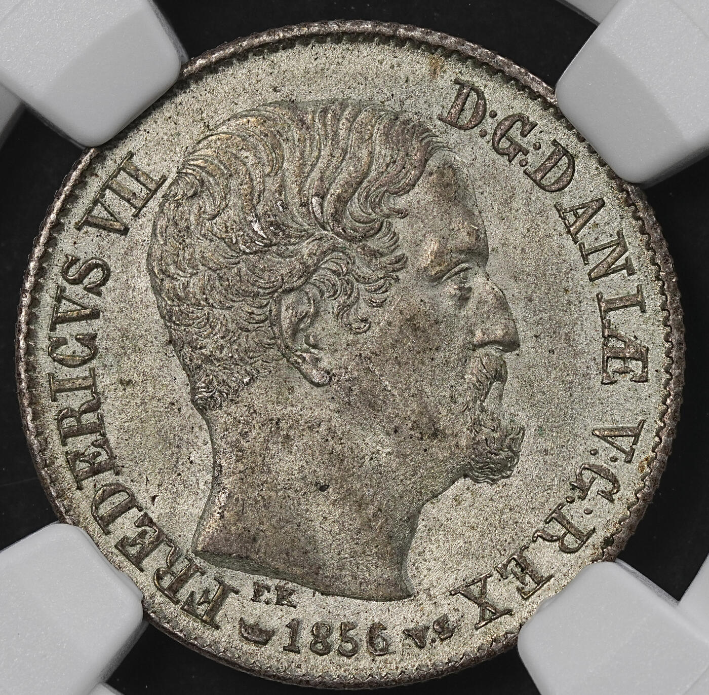 修遠堂世界钱币第一百期 NGC MS65 1856年丹麦16 SKILLING RIGSMONT银币  齿边版