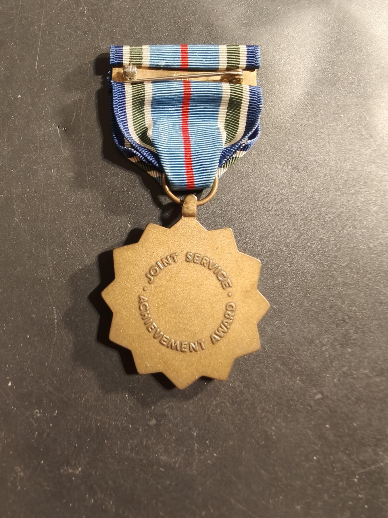 老王徽章第174期 美国三军联勤成就奖章