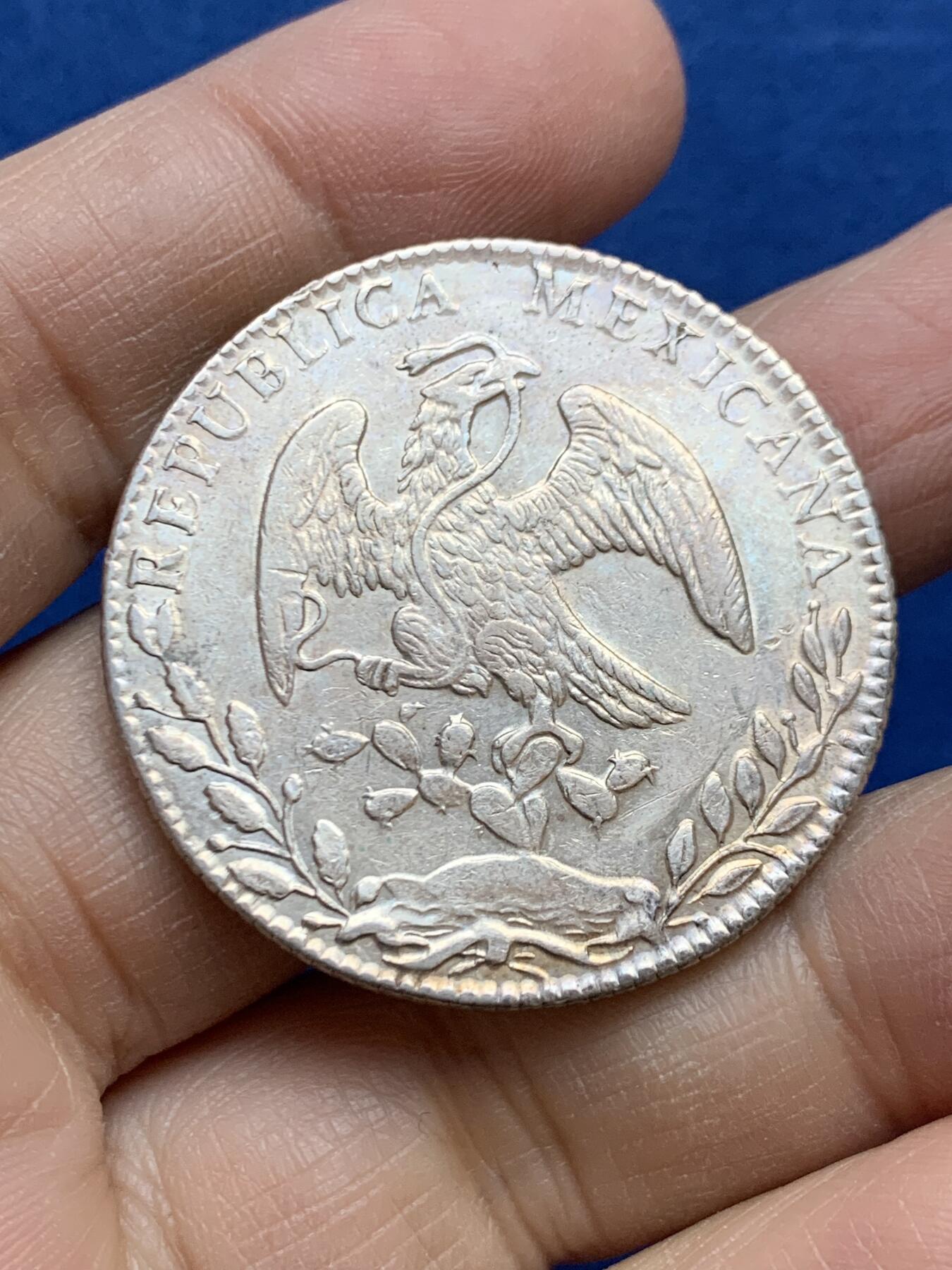 《竞宝斋》第454场 周日，周一 2场连拍 （全场包邮，欢迎送拍） 墨西哥1885 GO RR版 8R鹰洋银币 UNC少见好品