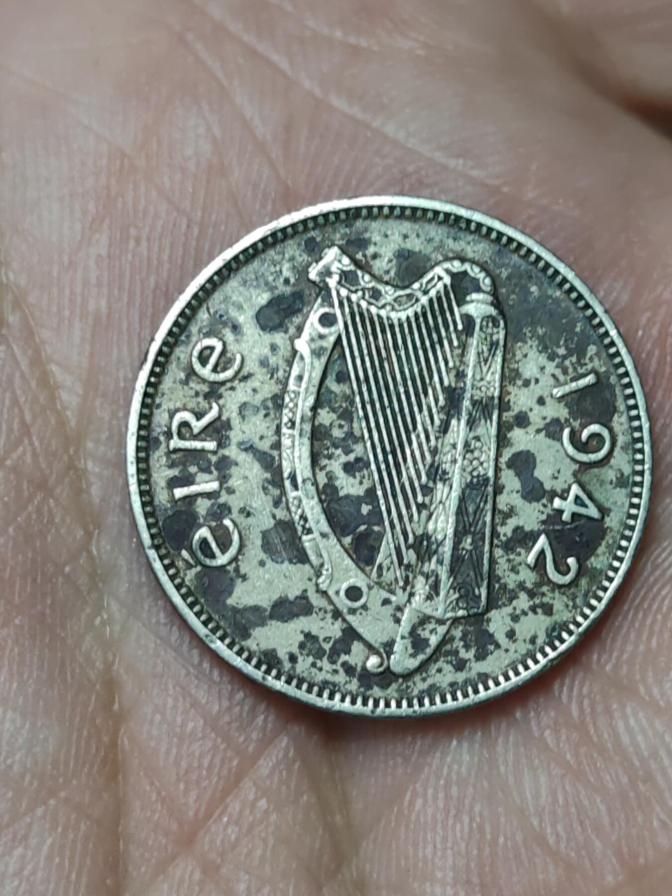 2026年第三场(总第一百七十二场）外国好品散币场(免佣金) 爱尔兰🇮🇪1942年6便士(共和国时期第一套第二版)