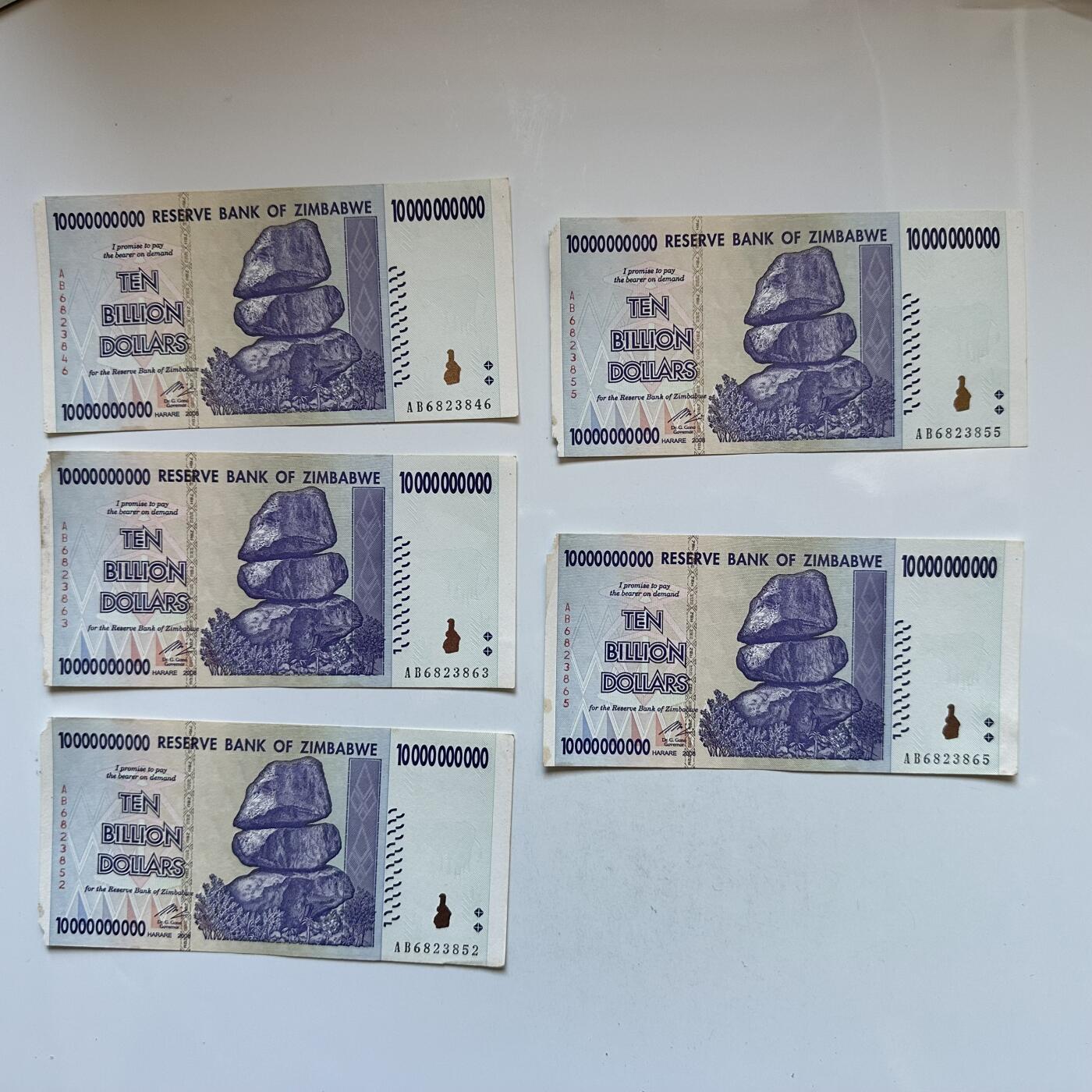 🌹外币初藏🌹🐯2026年第3场  每周二四六晚8️⃣点 接代拍 全新津巴布韦100亿纸币5张 10个0 边角有缺—5