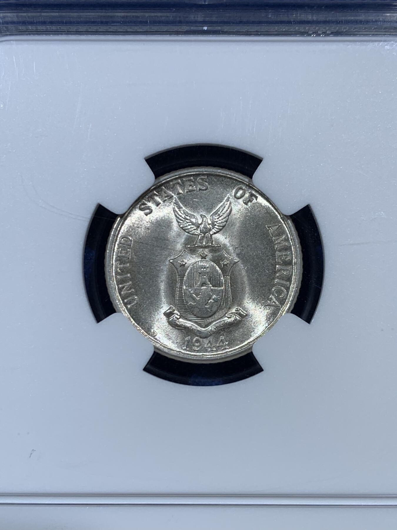 《竞宝斋》第454场 周日，周一 2场连拍 （全场包邮，欢迎送拍） NGC-MS65 美属菲律宾1944年 20分银币 卷拆送评 高分好品 有些压分了