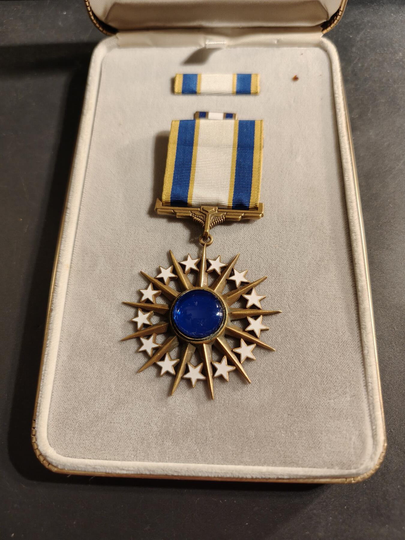 老王徽章第174期