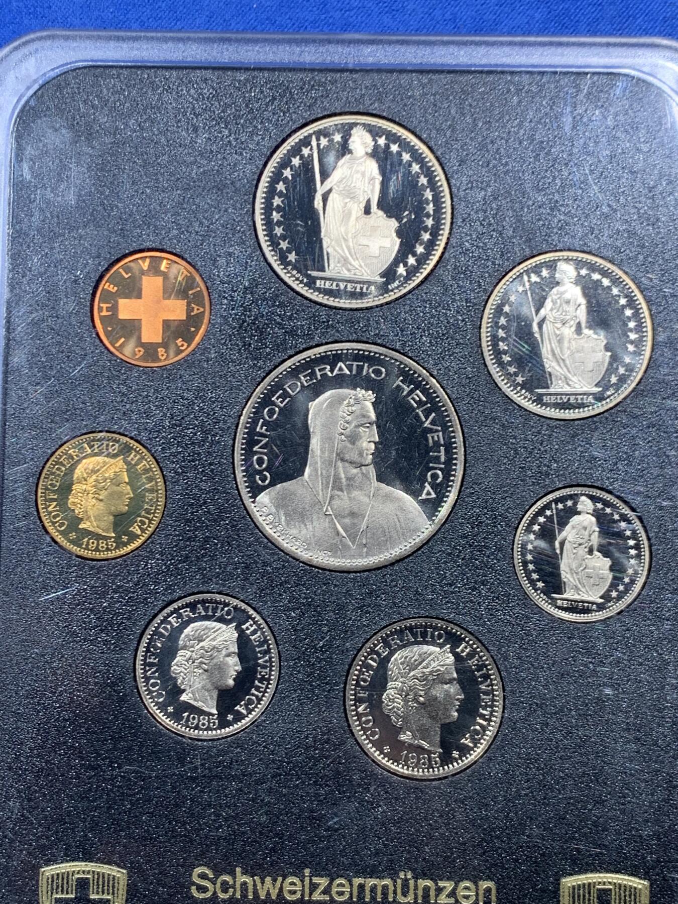 《竞宝斋》第454场 周日，周一 2场连拍 （全场包邮，欢迎送拍） 瑞士1985年精制套币