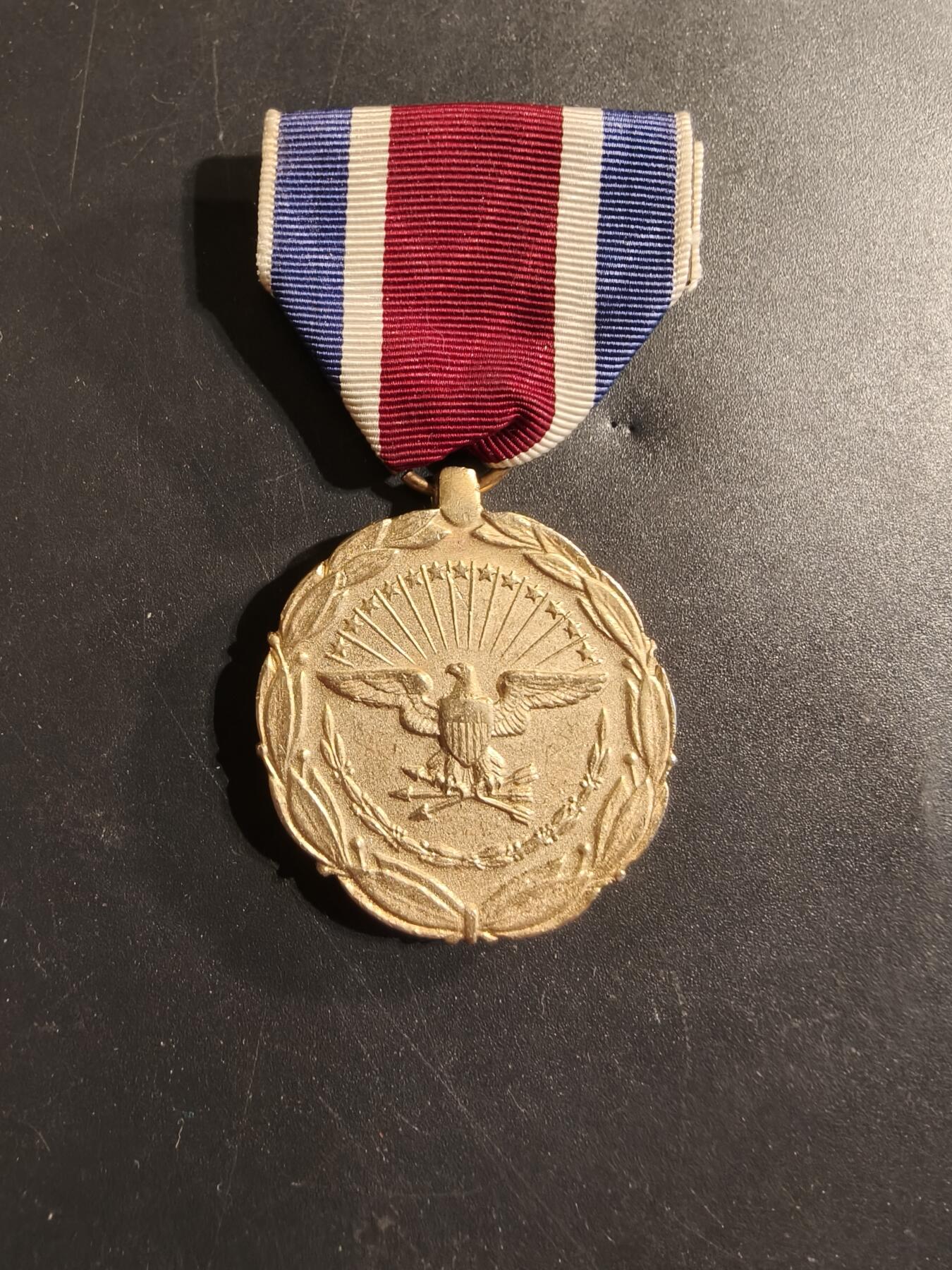 老王徽章第174期 美国国防部杰出公共服务奖章