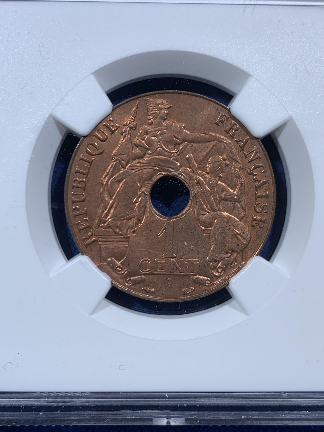 《竞宝斋》第454场 周日，周一 2场连拍 （全场包邮，欢迎送拍） NGC MS63RB 法属印支 1939年A 百分之一 中孔铜币，玛丽安娜女神，汉字经典品种。