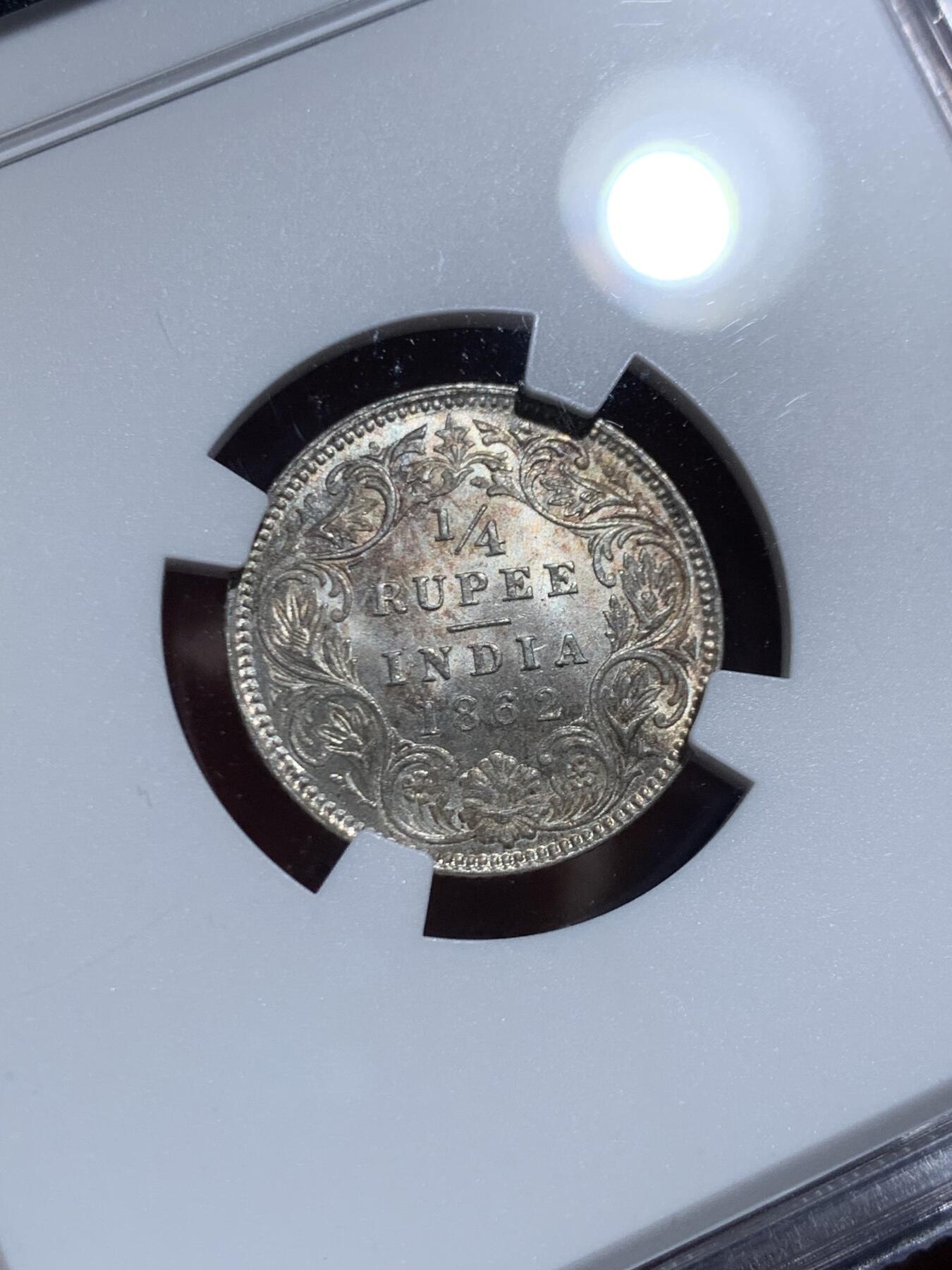 《竞宝斋》第454场 周日，周一 2场连拍 （全场包邮，欢迎送拍） NGC MS62 英属印度1862年C版维多利亚女王1/4卢比 少见面值 原光淡彩