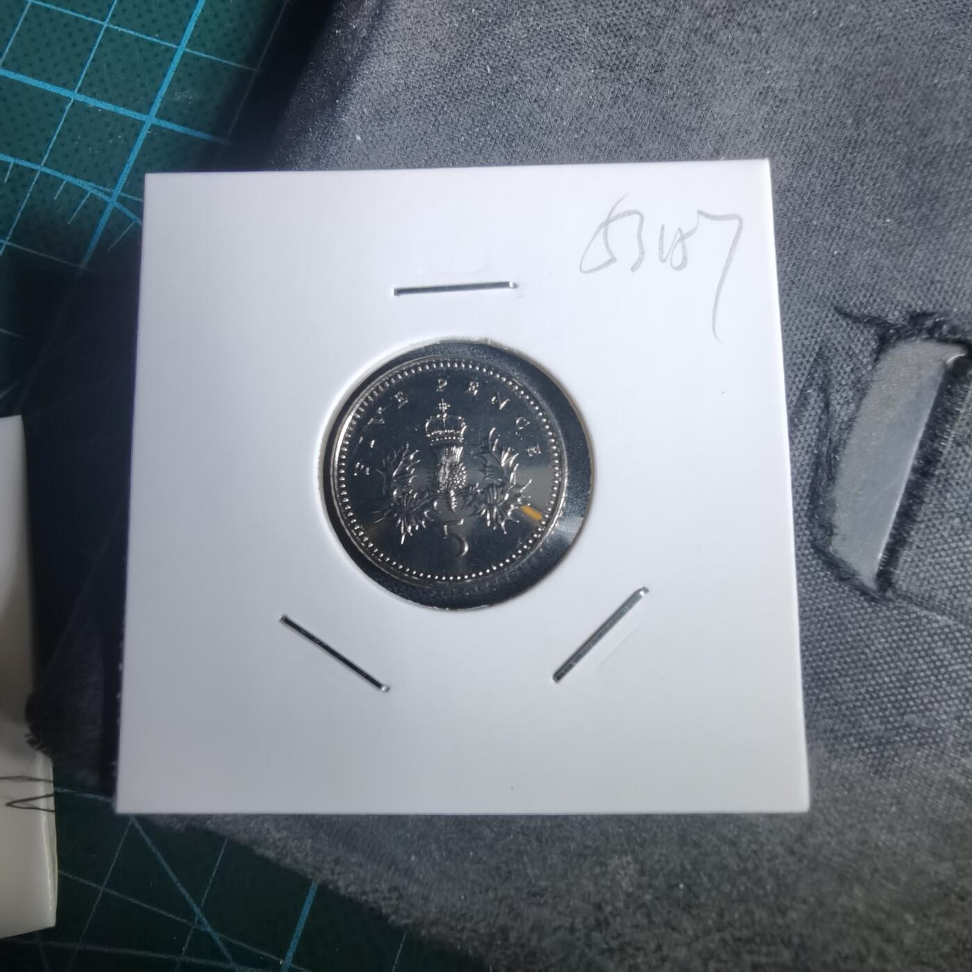 沼泽如烟--第953场 英国2005年5便士