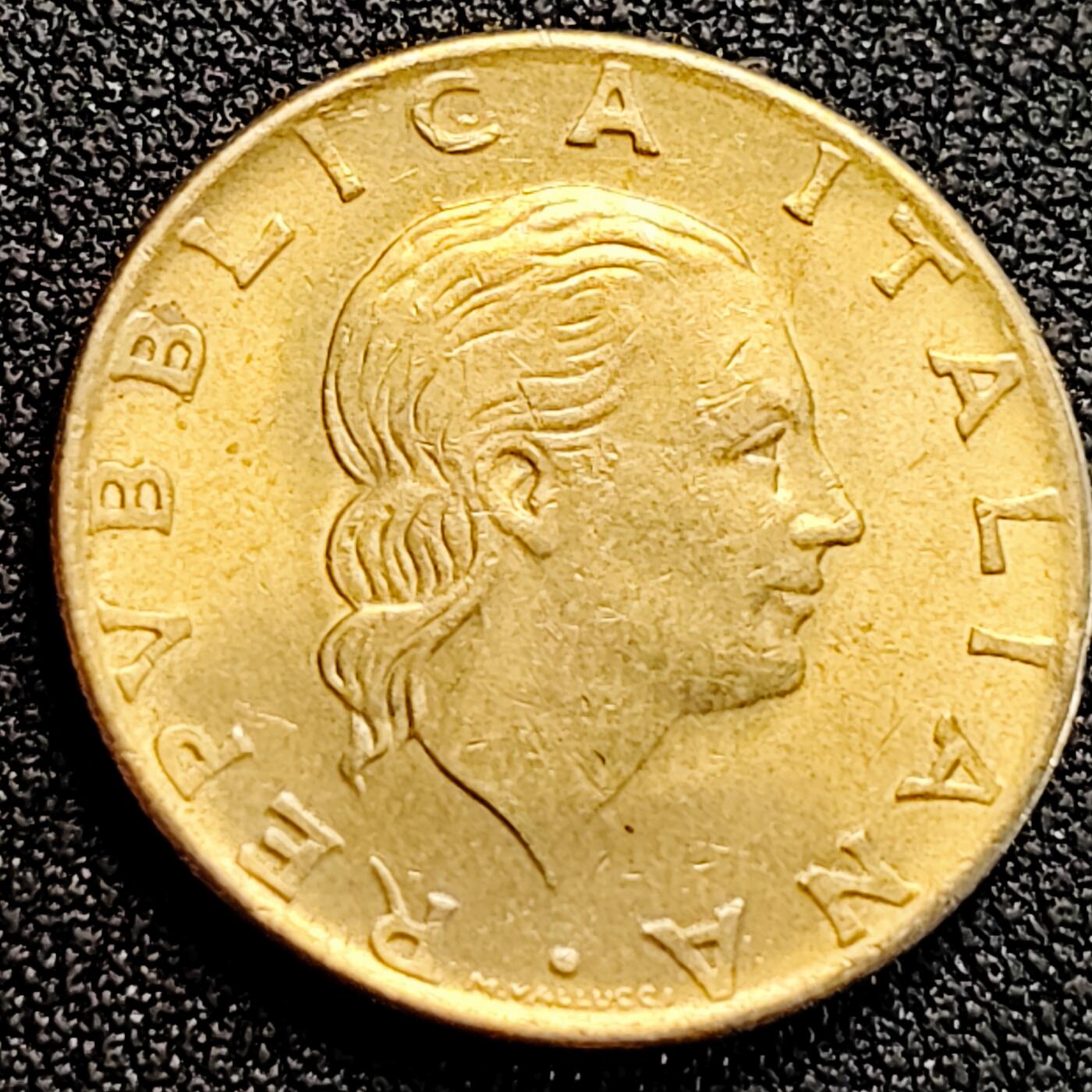 泉币菌-第163场-新年第六场 精品福利场 1979年 意大利200里拉黄铜硬币 女神 24mm 纪念币铜钱