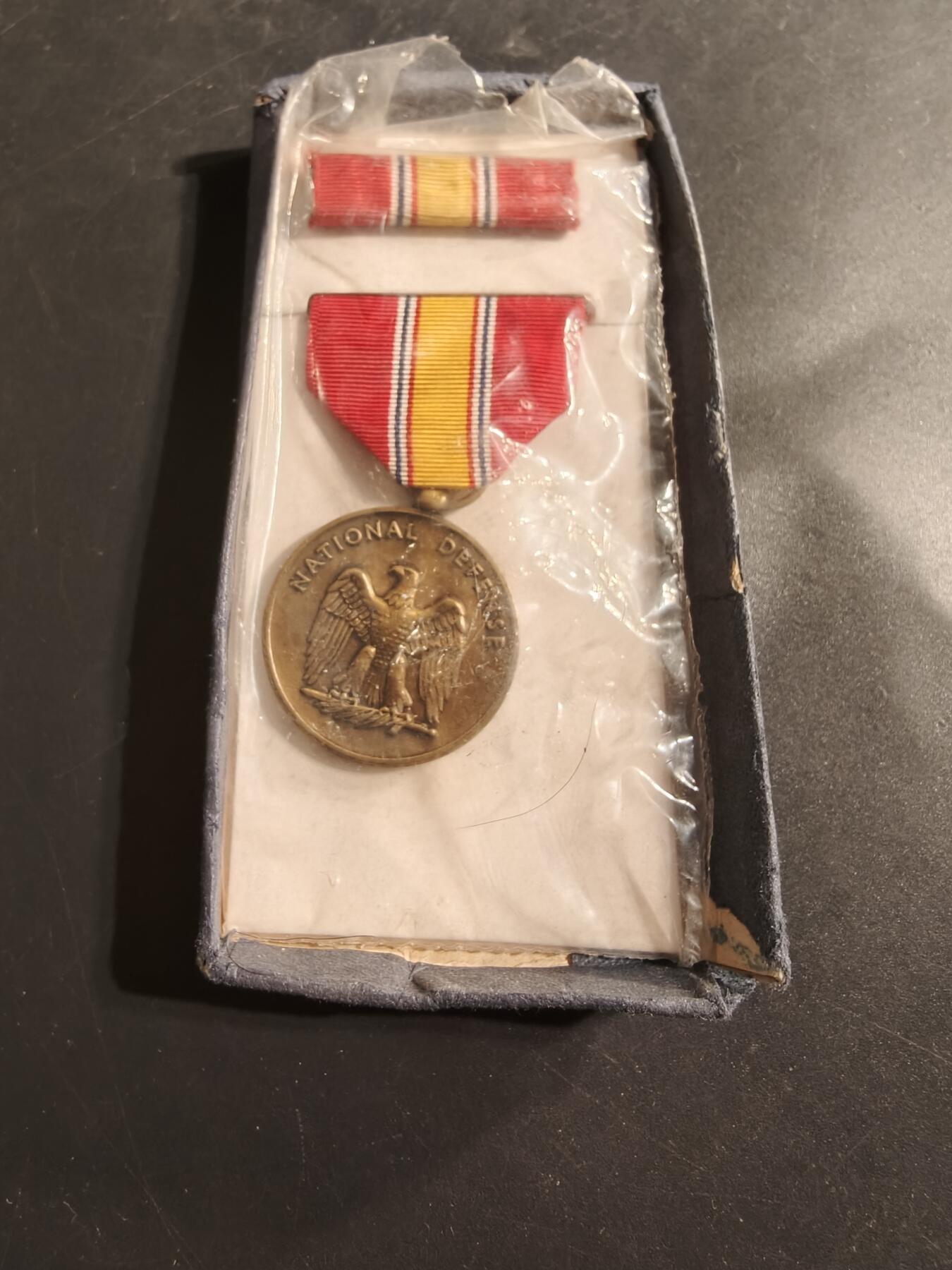老王徽章第174期 美国国防服役奖章     带略    盒子无盖