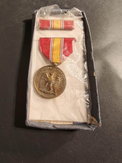 老王徽章第174期 - 美国国防服役奖章     带略    盒子无盖