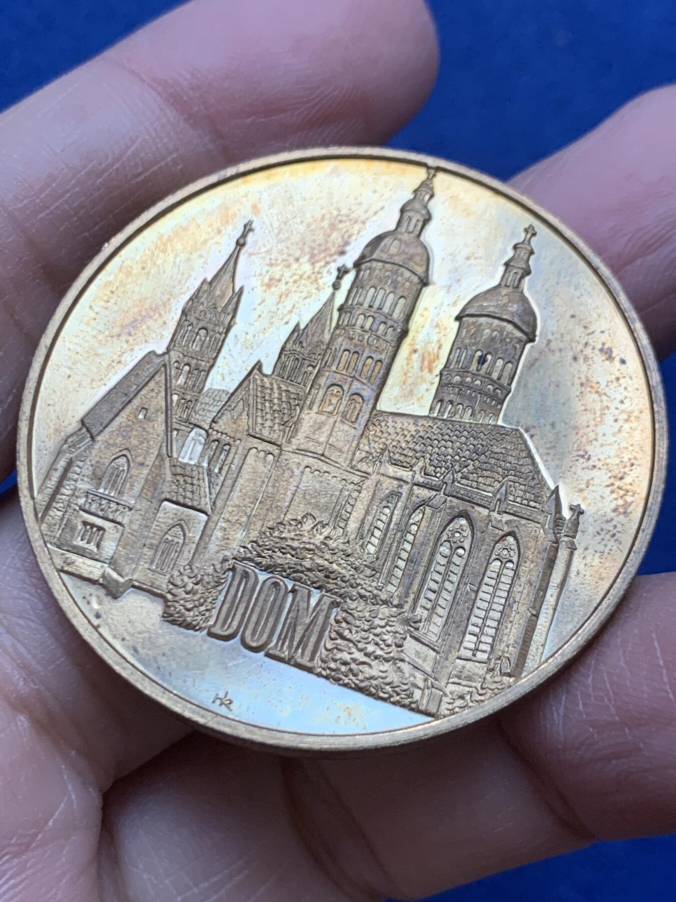 《竞宝斋》第454场 周日，周一 2场连拍 （全场包邮，欢迎送拍） 1978年瑙姆堡建城950周年纪念铜章 29.45克 42.6mm