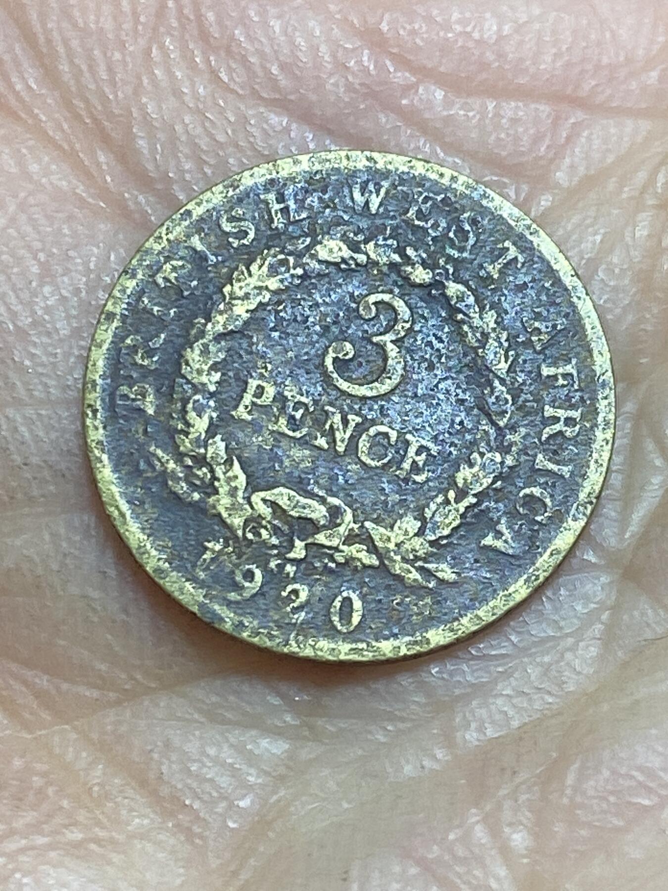 2026年第三场(总第一百七十二场）外国好品散币场(免佣金) 英属西非1920年3便士(乔治五世第三版，黄铜材质版首发年，KN标金斯诺顿厂造)