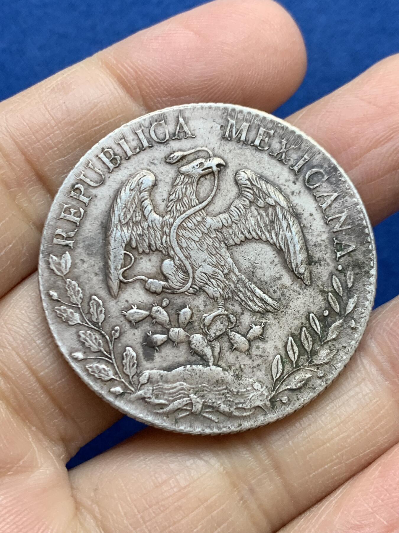 《竞宝斋》第454场 周日，周一 2场连拍 （全场包邮，欢迎送拍） 墨西哥1888年鹰洋 真银假币 重26.8克 约920银