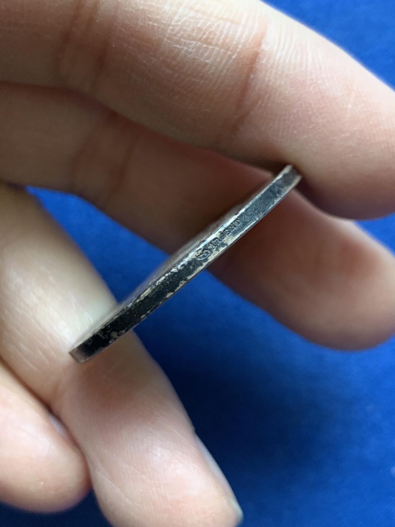 《竞宝斋》第454场 周日，周一 2场连拍 （全场包邮，欢迎送拍） 法国旅游协会纪念银章 16克 32.2mm 带盒 丰饶角银