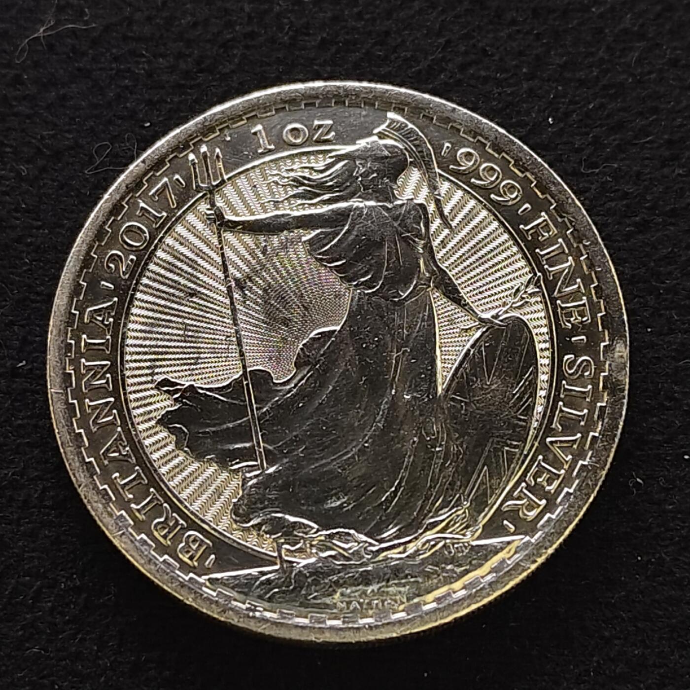 【全场包邮】纯粹捡漏拍493场 英国2017年2镑不列颠尼亚女神5版女王像1盎司999纯银币【38.61毫米31.1克，纯银价约560元（按18元银价折算）】